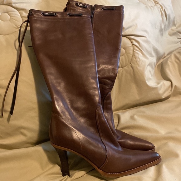 Coach boots size 10 worn once. Great condition - Picture 2 of 7